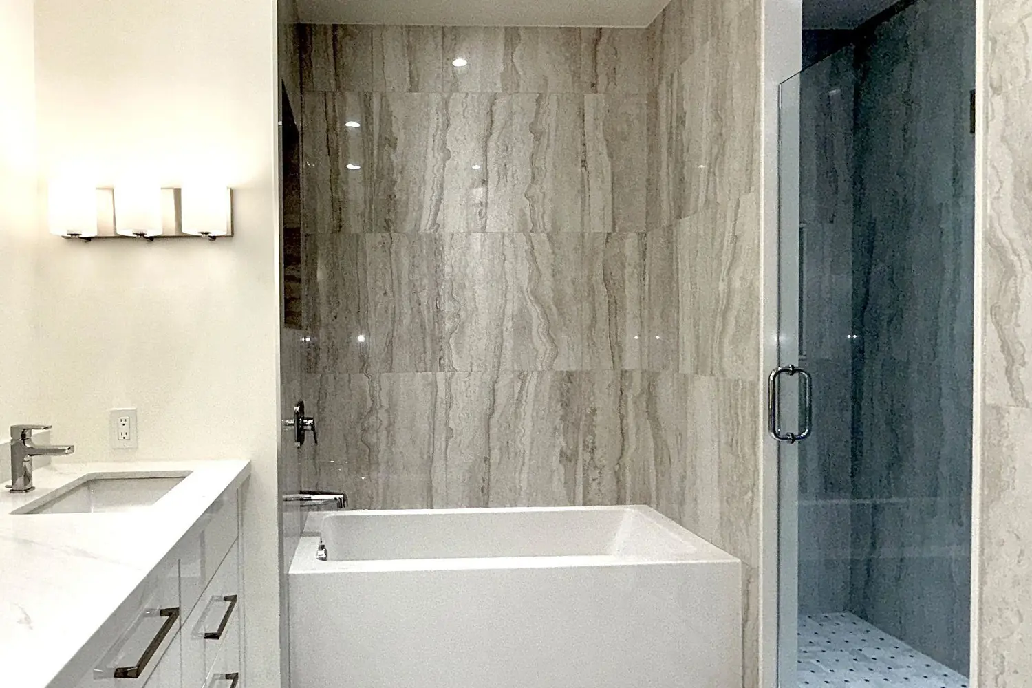 Additional image 15 of 9000 Jane Street Ph 212