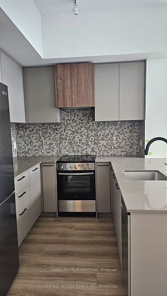Additional image 4 of 609-10 Lagerfeld Drive, Brampton, ON, L7A 5L3