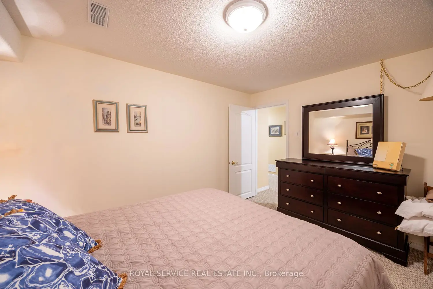 Additional image 14 of 877 Wentworth Street 6