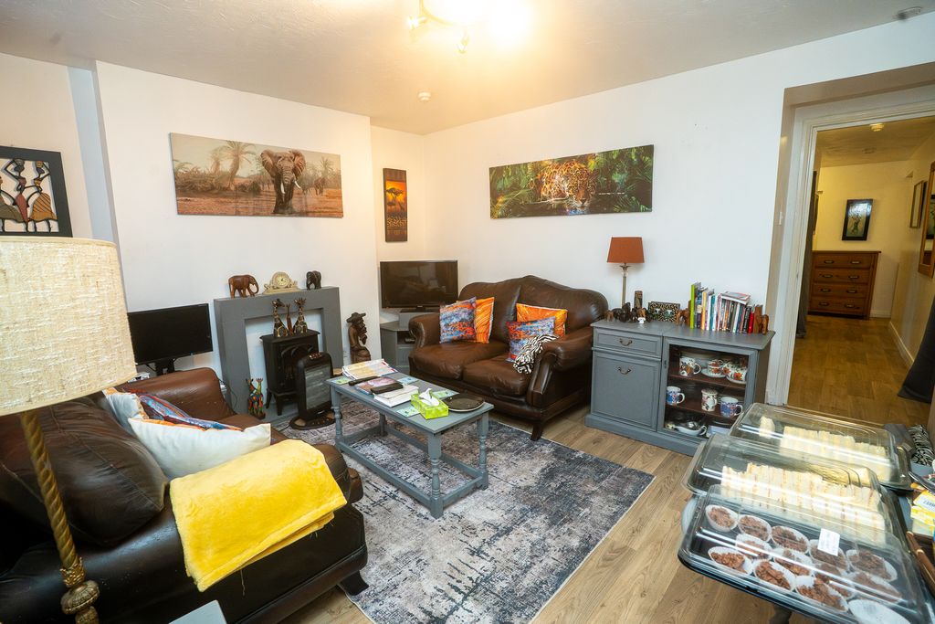 Additional image 3 of 2 bed maisonette for saleLove Lane, Denbigh LL16