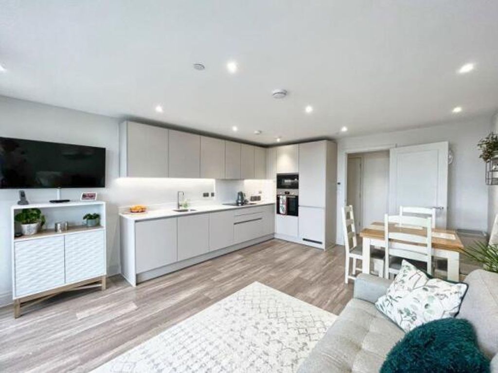 Additional image 5 of 2 bed flat for saleRest Bay, Porthcawl CF36