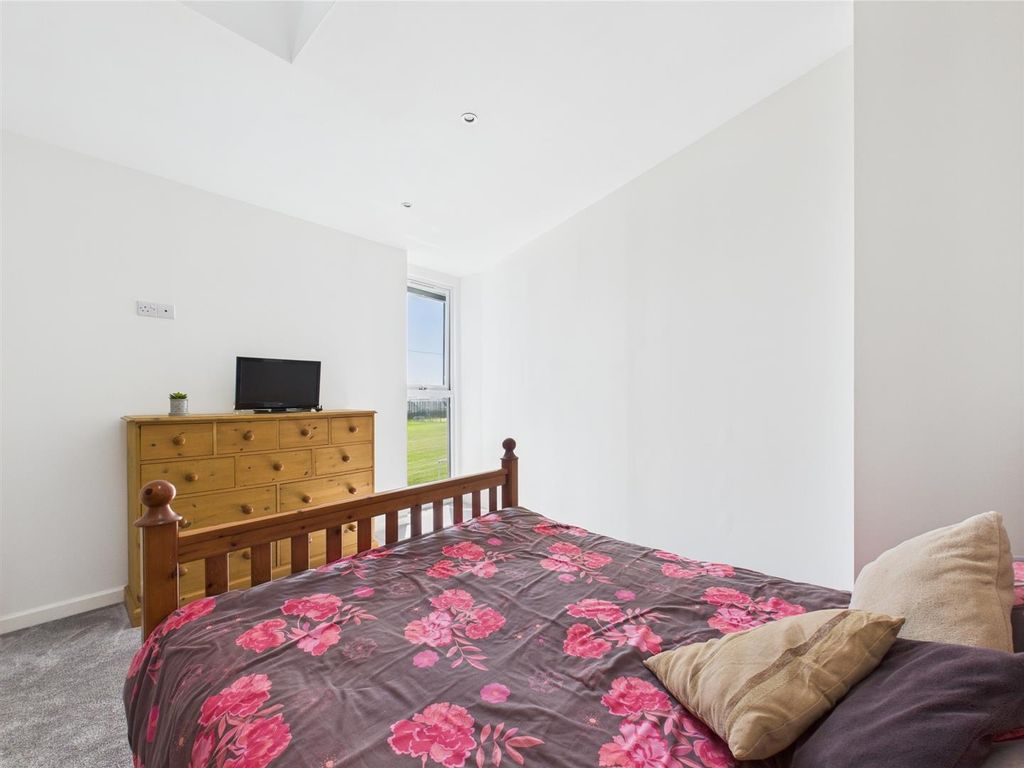 Additional image 15 of 4 bed detached house for saleArosfa Avenue, Porthcawl CF36