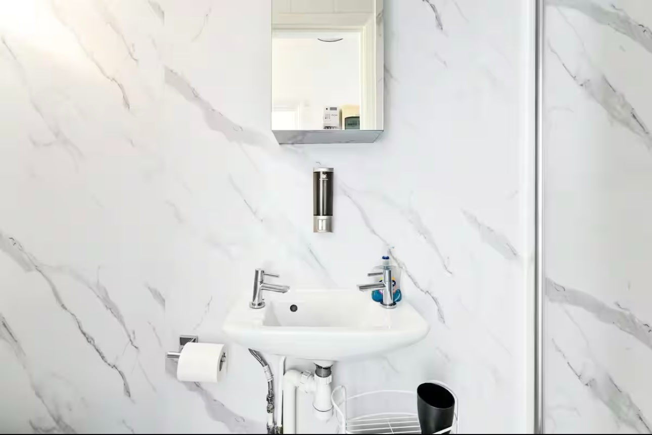 Additional image 18 of 1 Bed Flat, Camden Park Road, NW1, N1 7GU