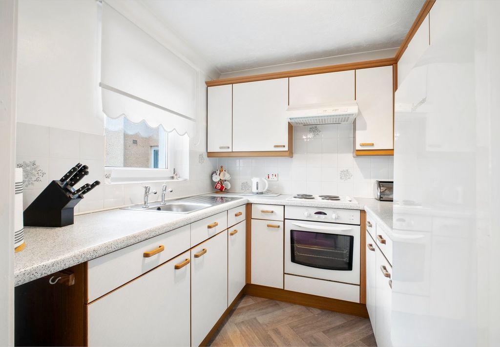 Additional image 8 of 1 bed property for saleGrangemuir Court, Prestwick KA9