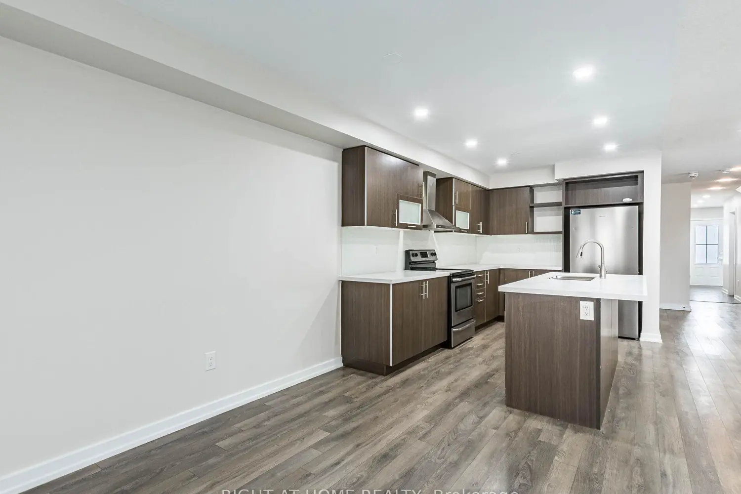 Additional image 14 of 16 Edsel Road