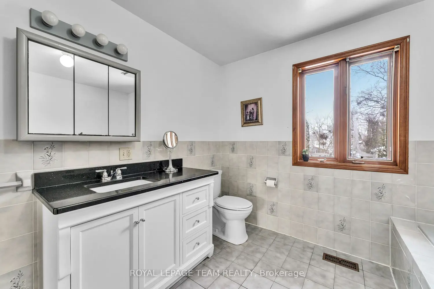 Additional image 15 of 1409 Mory Street