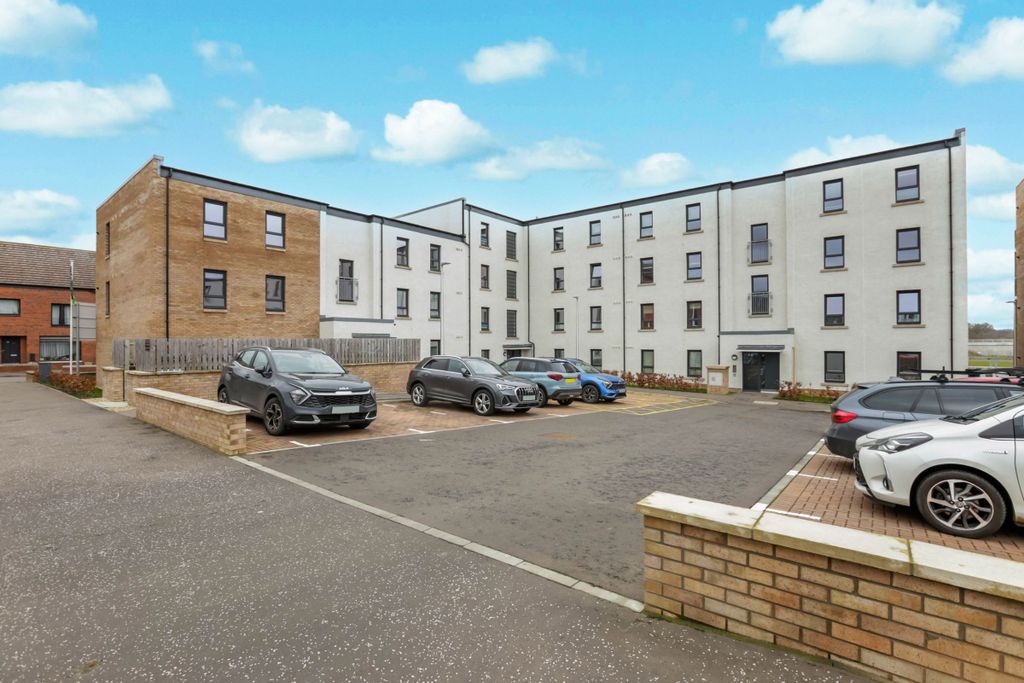 Additional image 14 of 3 bed flat for saleFlat 55 Canal Quarter, Winchburgh EH52