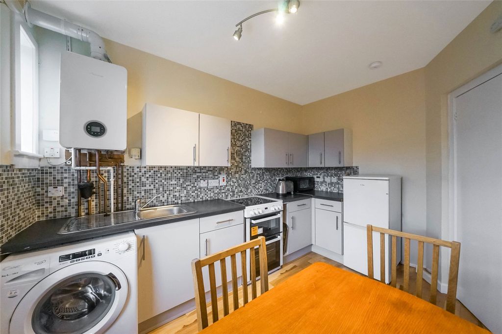 Additional image 8 of 2 bed flat for saleScott Street, Stirling, Stirlingshire FK8