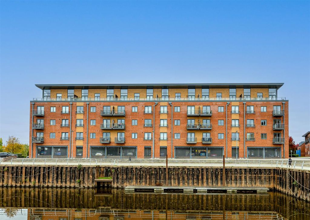 Additional image 20 of 2 bed flat for saleBasin Road, Worcester WR5