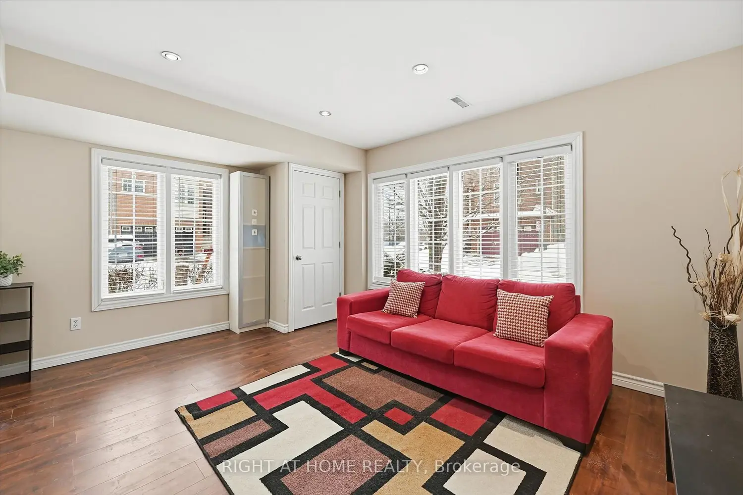 Additional image 16 of 5110 Fairview Street 32