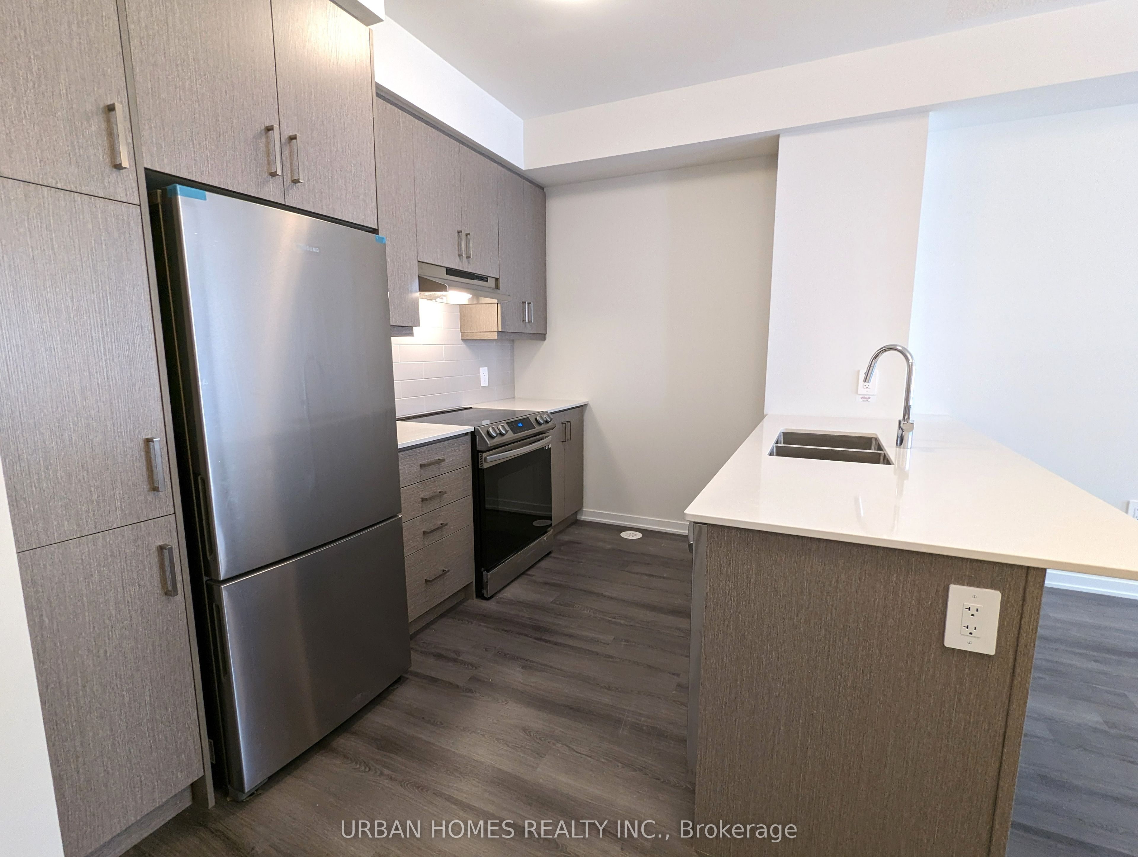 Additional image 4 of 28-21 Honeycrisp Crescent, Vaughan, ON, L4K 0N6