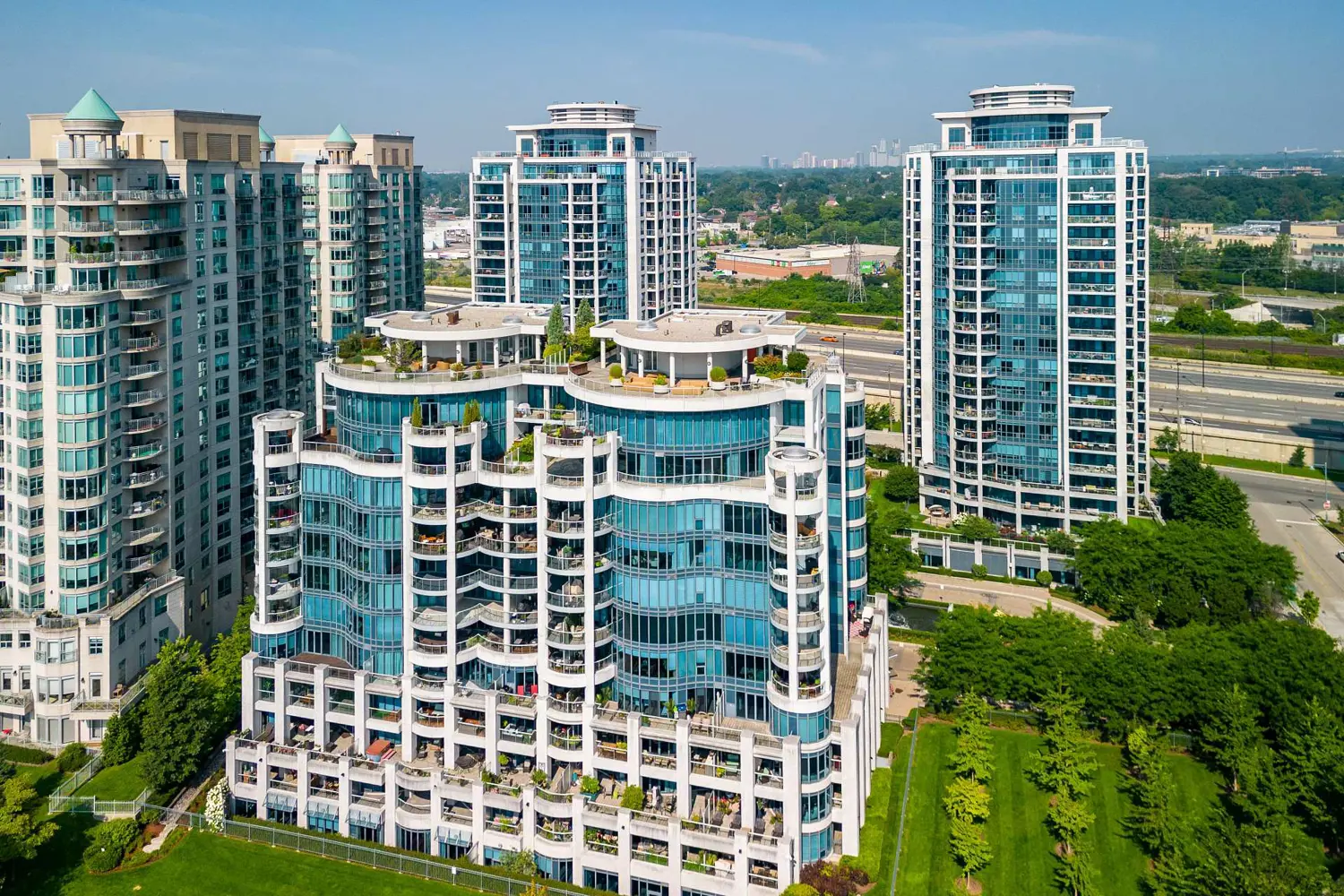 Additional image 18 of 2083 Lake Shore Boulevard 109
