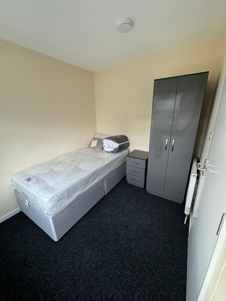 Additional image 9 of Room in a Shared House, Papyrus Way, B36, N1 7GU