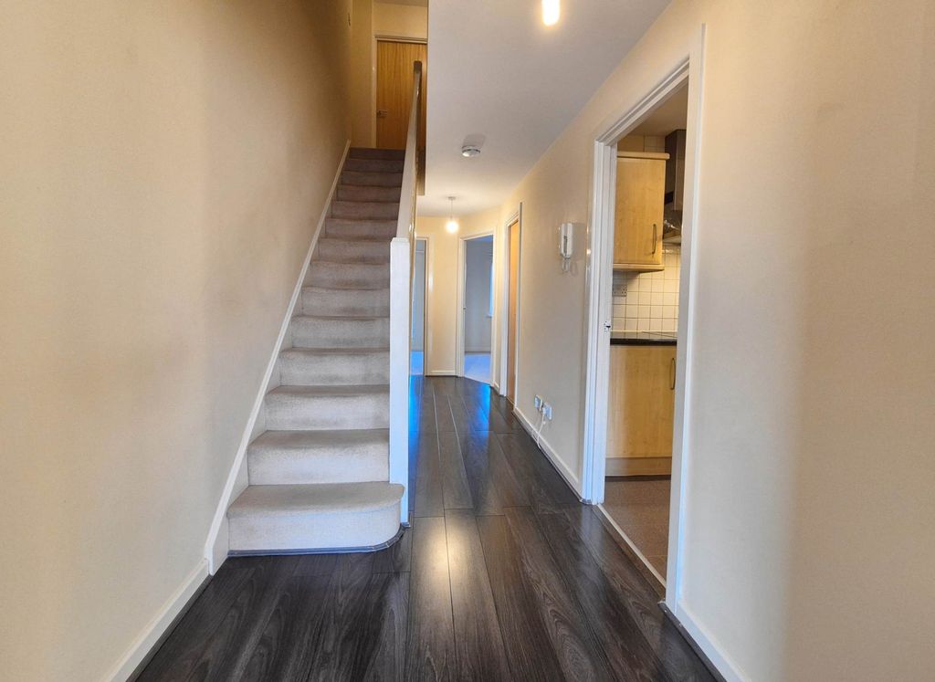 Additional image 19 of 4 bed penthouse for saleNeptune Square, Ipswich IP4