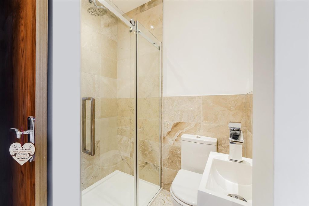 Additional image 14 of 3 bed flat for saleWoodland Way, Kingswood KT20