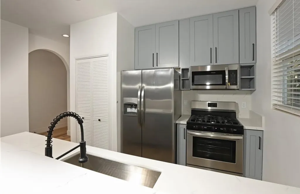 Additional image 11 of 4539 St Elmo Drive, Los Angeles, CA 90019