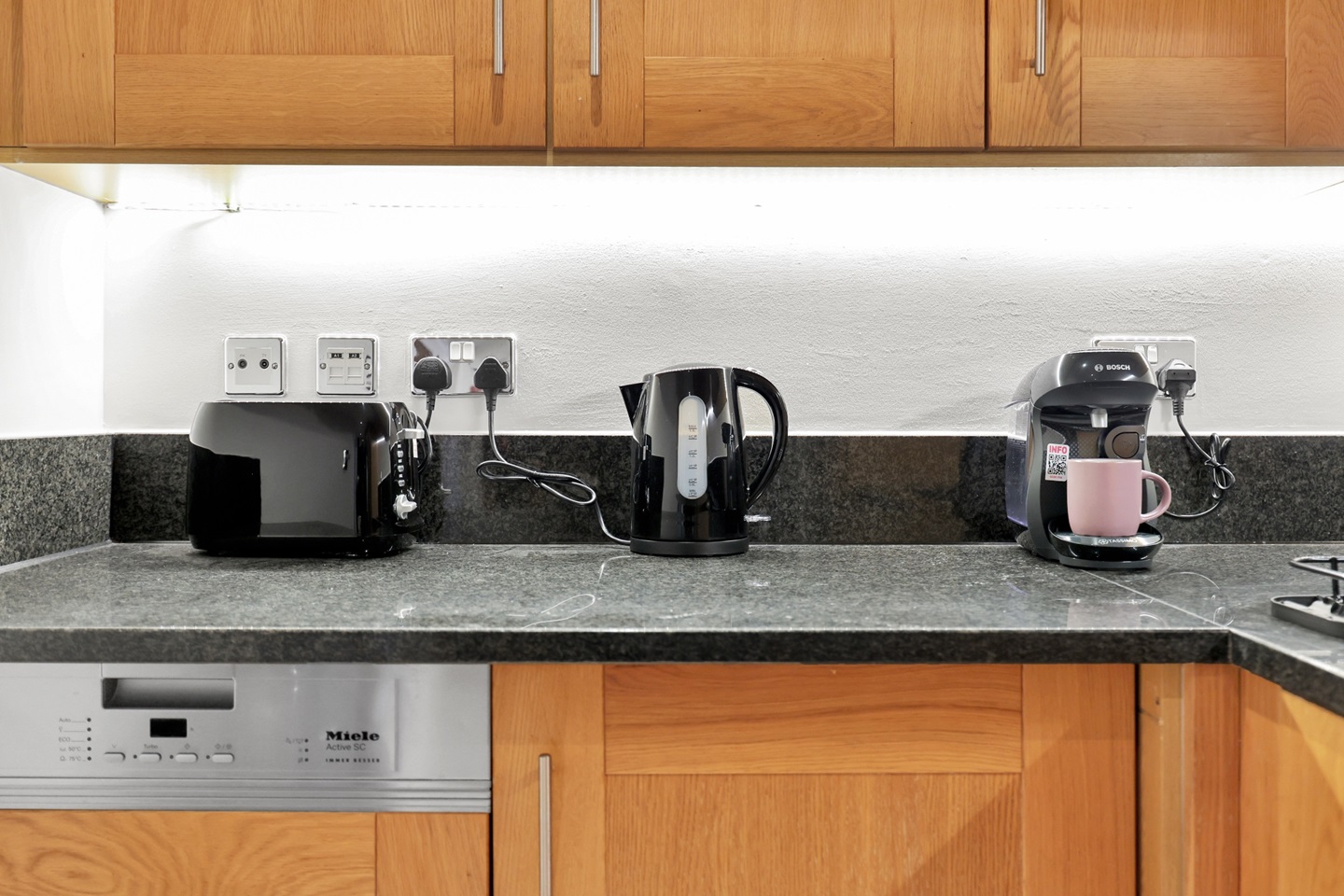 Additional image 32 of 3 Bed Flat, Thames Point, SW6, N1 7GU