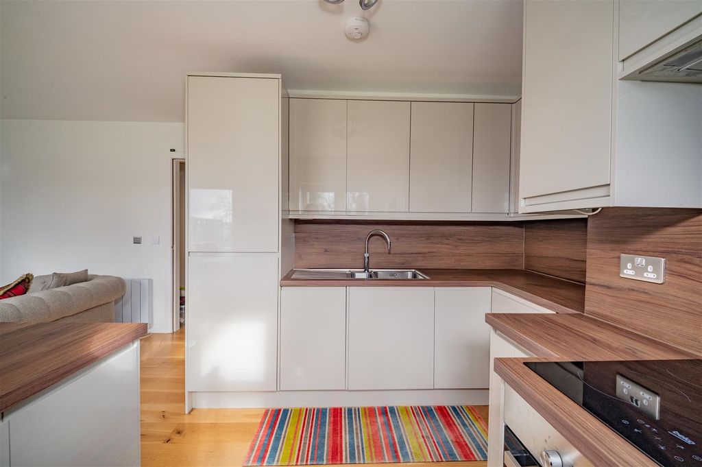 Additional image 8 of 2 bed flat for saleGardyne Road, Broughty Ferry, Dundee DD5