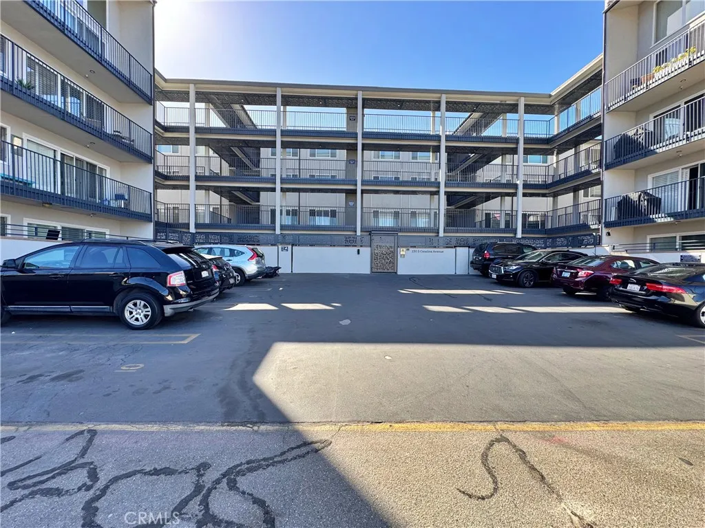 Additional image 46 of 230 S Catalina Avenue Unit 107, Redondo Beach, CA 90277