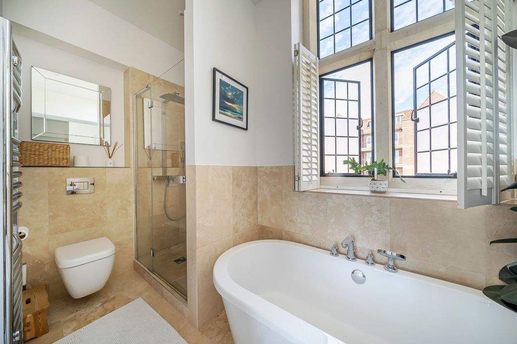 Additional image 10 of 2 bed flat for saleKings Drive, Midhurst GU29