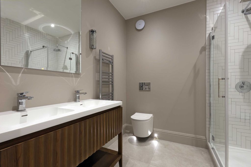 Additional image 13 of 2 bed flat for saleLedborough Lane, Beaconsfield, Buckinghamshire HP9