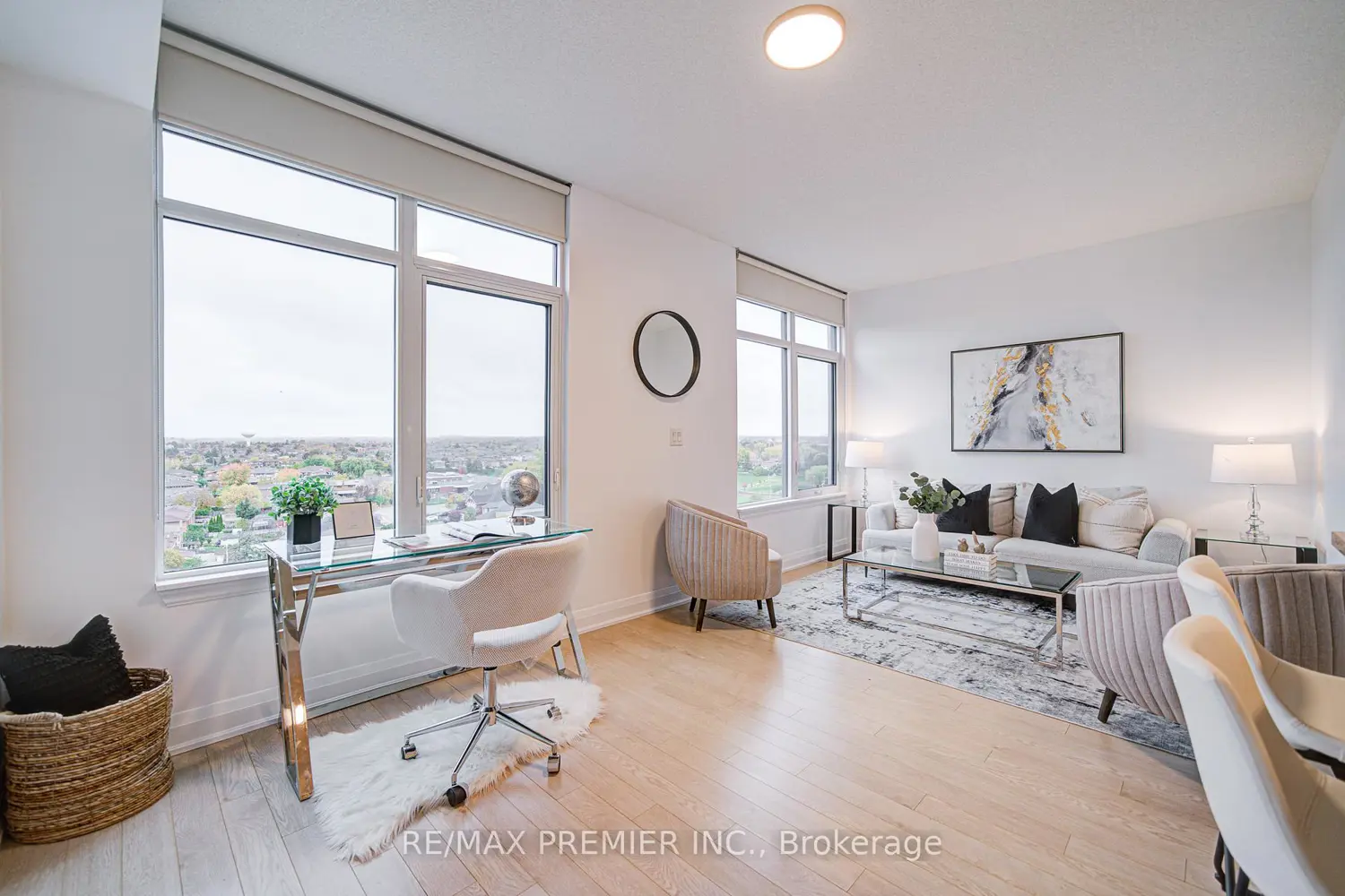 Additional image 4 of 12 Woodstream Boulevard 919