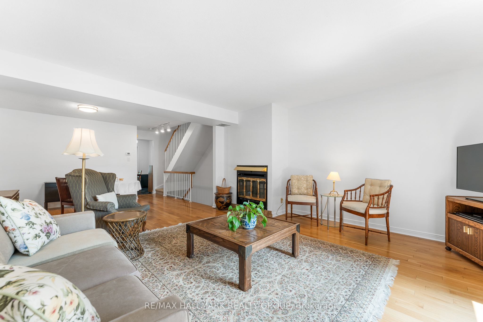 Additional image 3 of 1916 Russell Road, Ottawa, ON, K1G 1L6