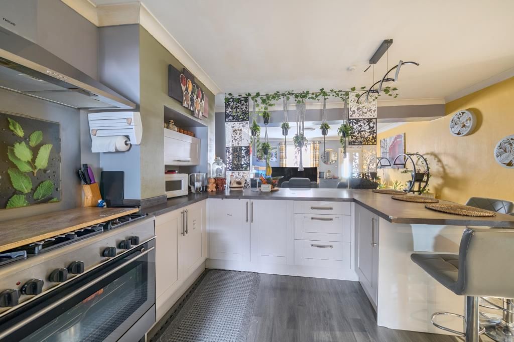Additional image 4 of 2 bed maisonette for saleNewbury, Berkshire RG14