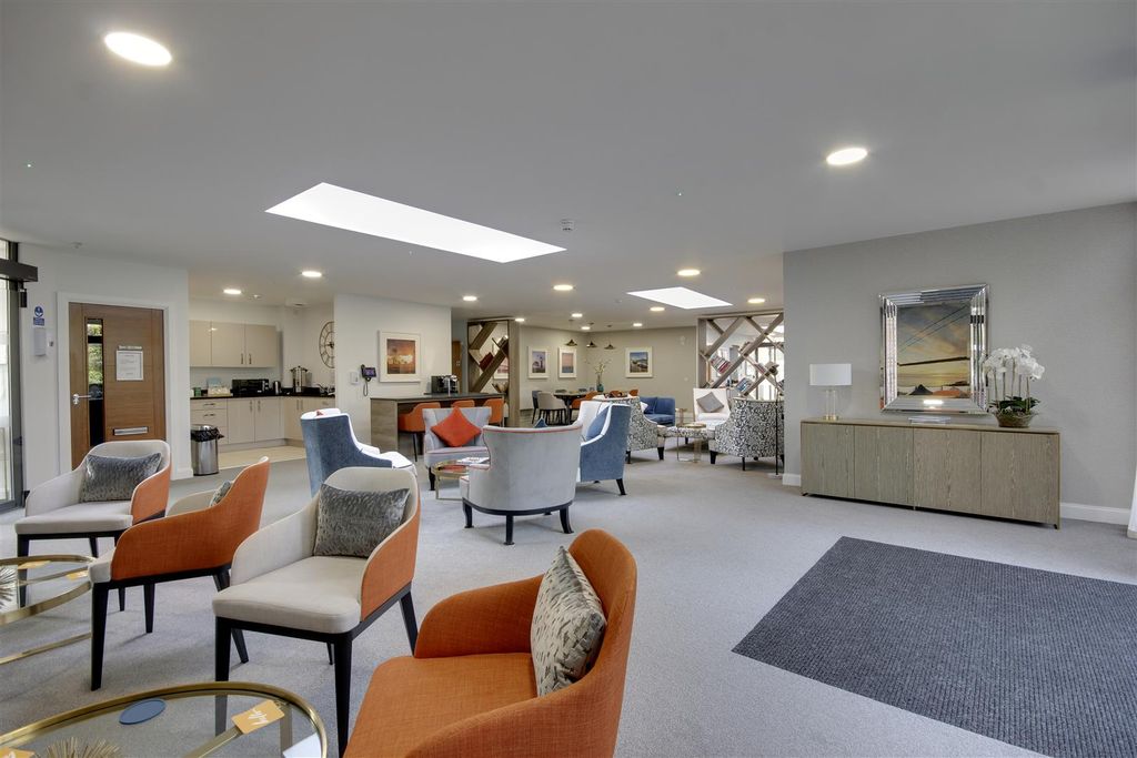 Additional image 15 of 2 bed flat for saleStapleton Court, Swanland HU14