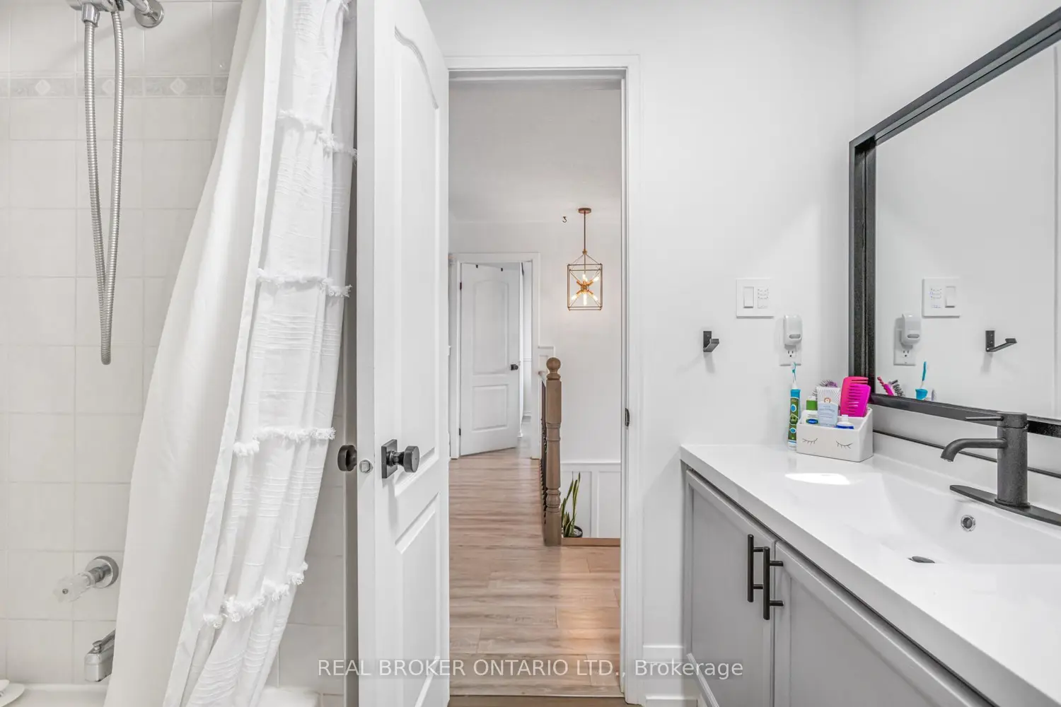 Additional image 8 of 184 Howard Crescent