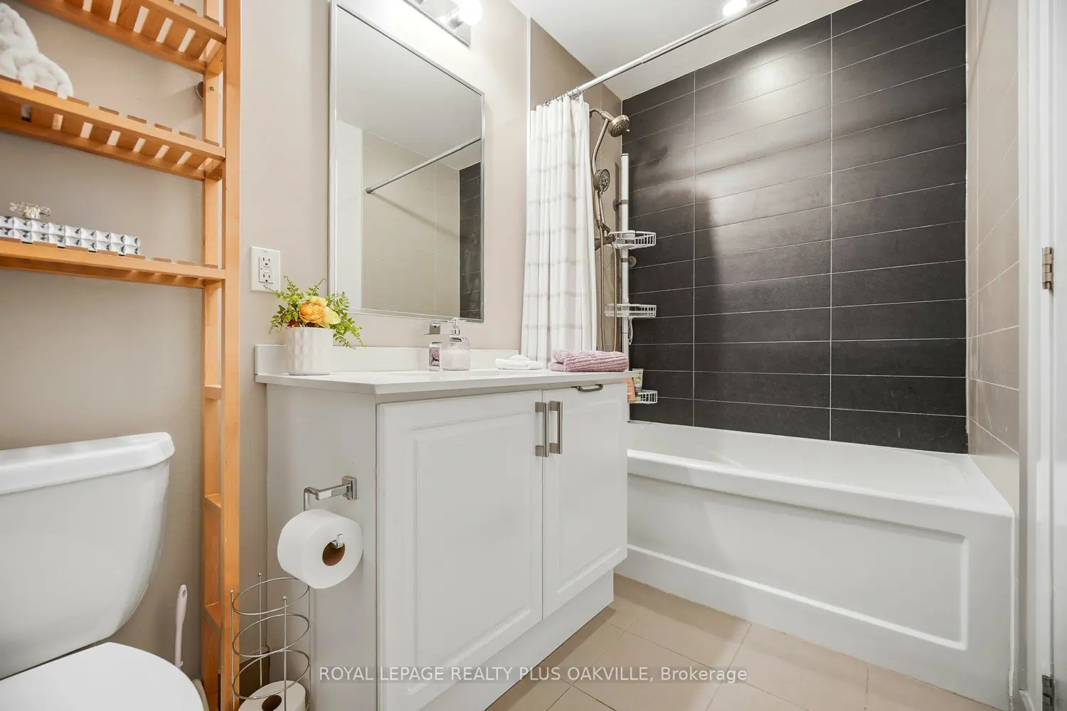 Additional image 9 of 2470 Prince Michael Drive 607