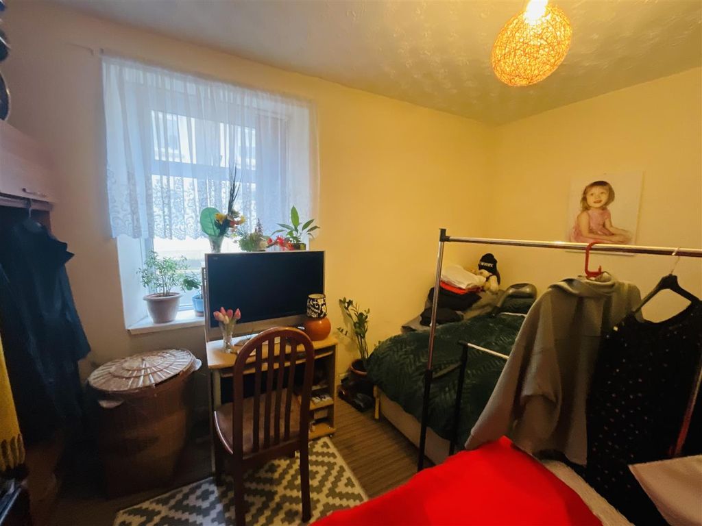Additional image 6 of 3 bed flat for saleGilbert Road, Llanelli SA15