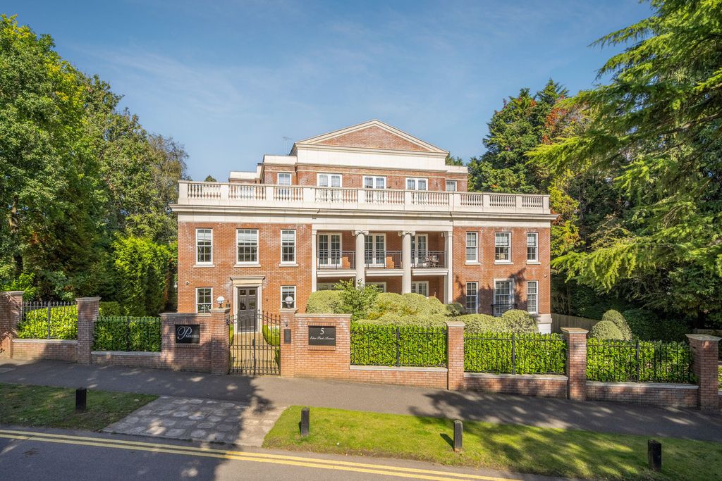 Additional image 18 of 3 bed flat for saleEsher Park Avenue, Esher KT10