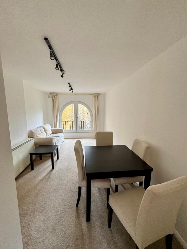 Additional image 3 of 2 Bed Flat, Kennet St, E1W, N1 7GU