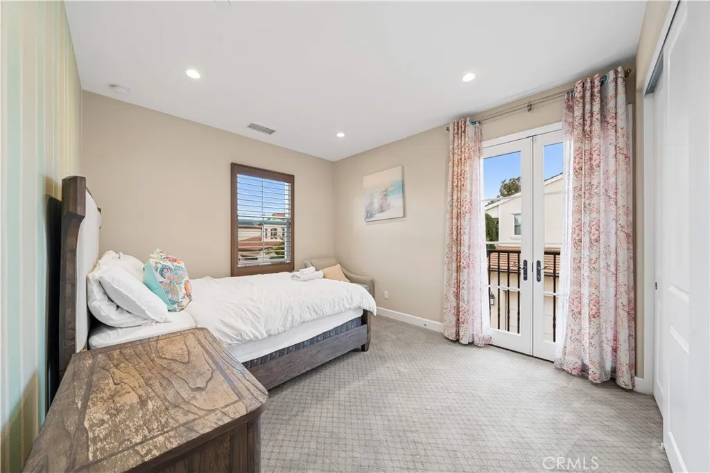 Additional image 32 of 114 Guinness, Irvine, CA 92620