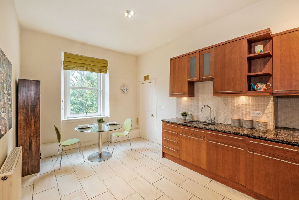Additional image 3 of 3 bed flat for sale28 Grosvenor Place, Rosemount, Aberdeen AB25