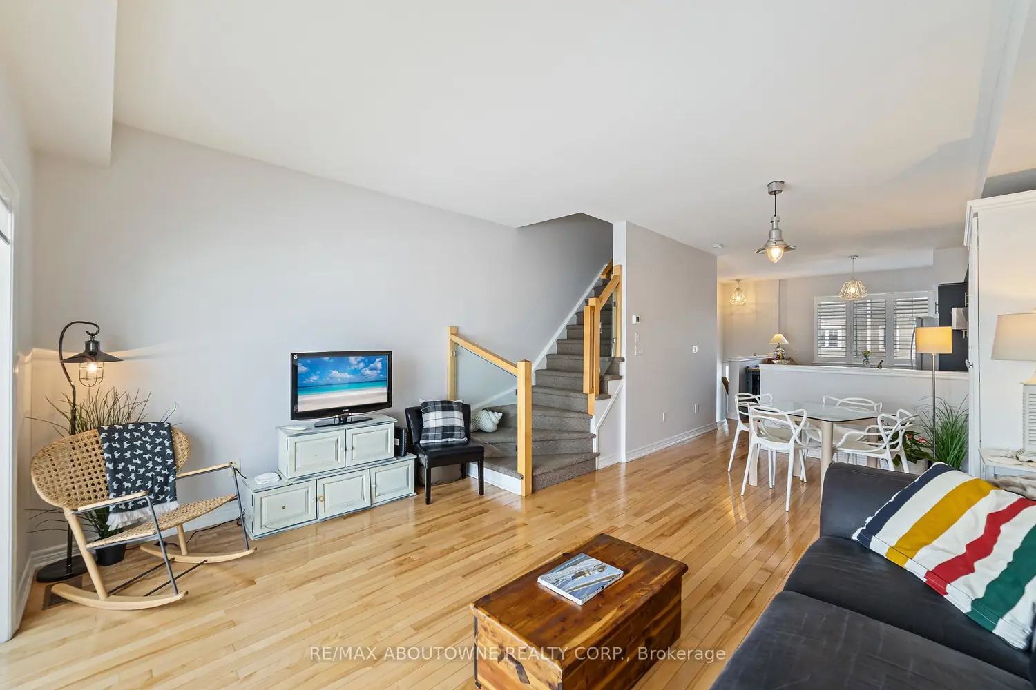 Additional image 8 of 337 Beach Boulevard #3