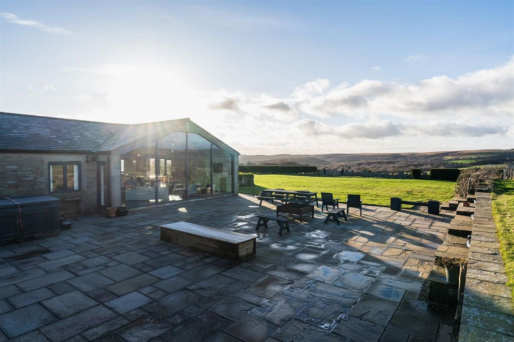 Additional image 28 of 6 bed detached house for saleHolmesfield, Dronfield S18