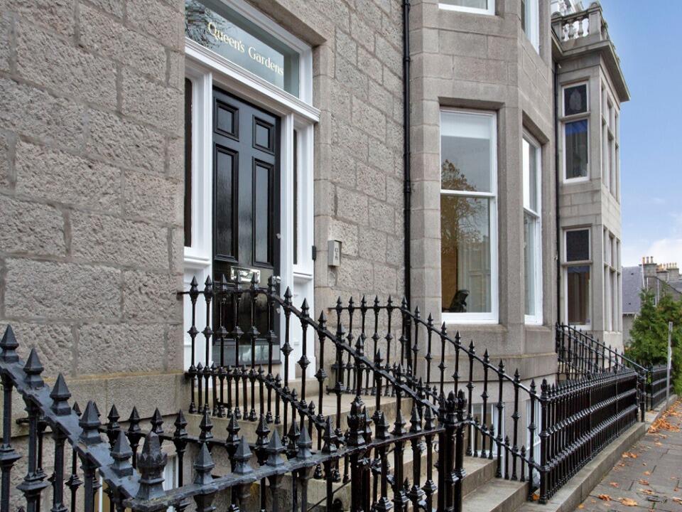 2 Queen's Gardens, Aberdeen