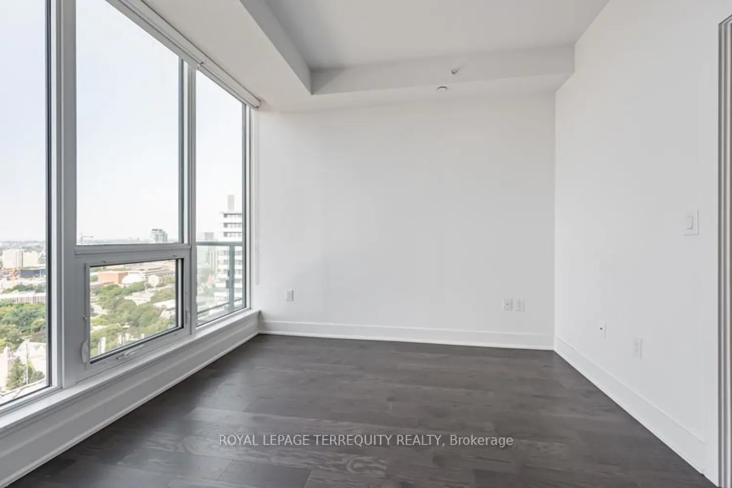 Additional image 10 of 955 Bay Street 3106