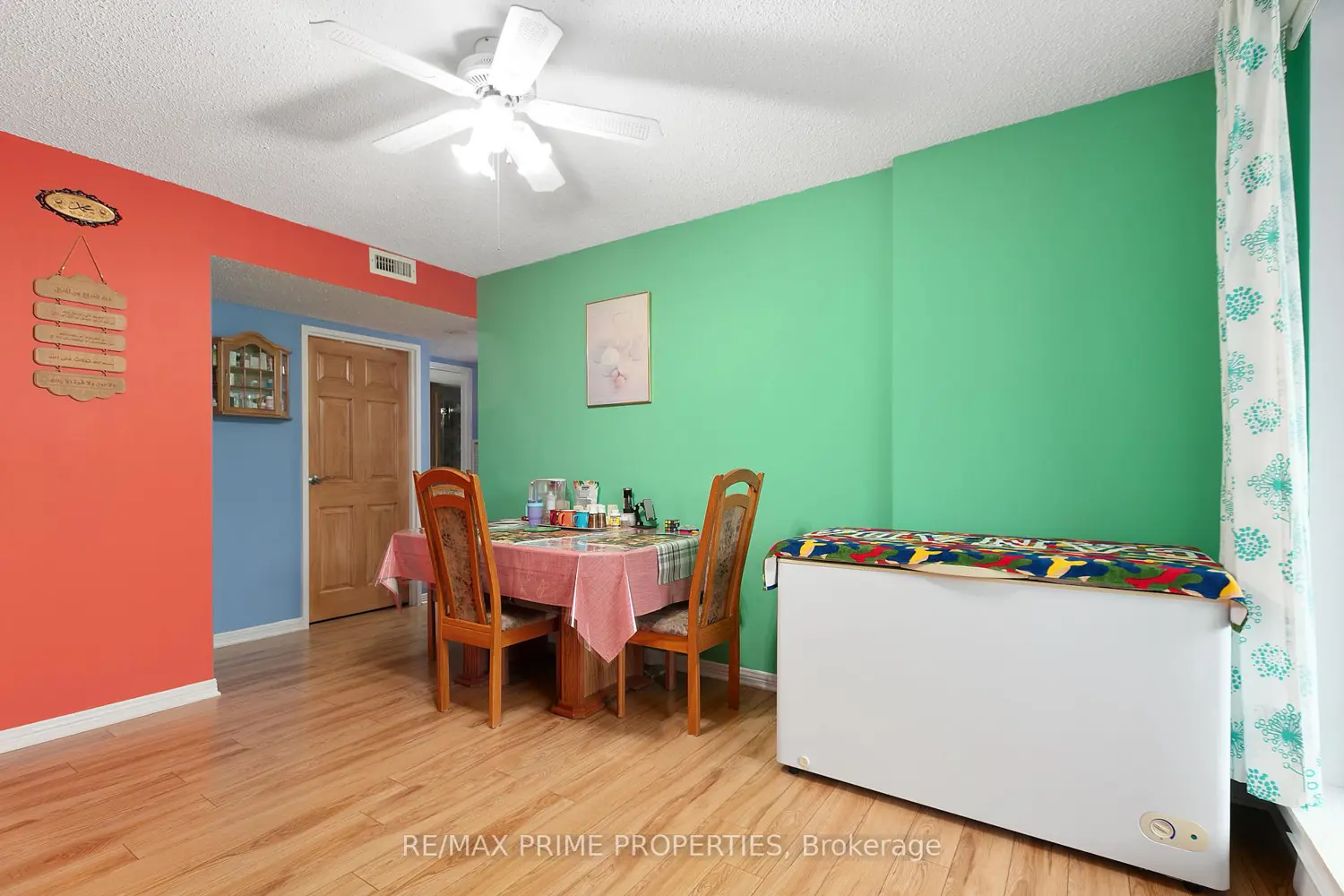 Additional image 8 of 200 Lafontaine Avenue 901