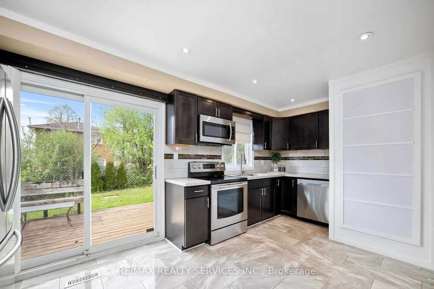 Additional image 4 of 4 Summertime Court