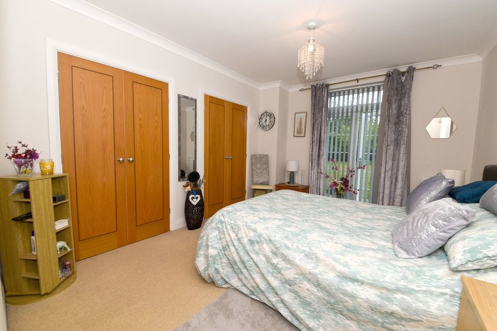 Additional image 6 of 3 bed flat for saleMonks Lane, Newbury RG14