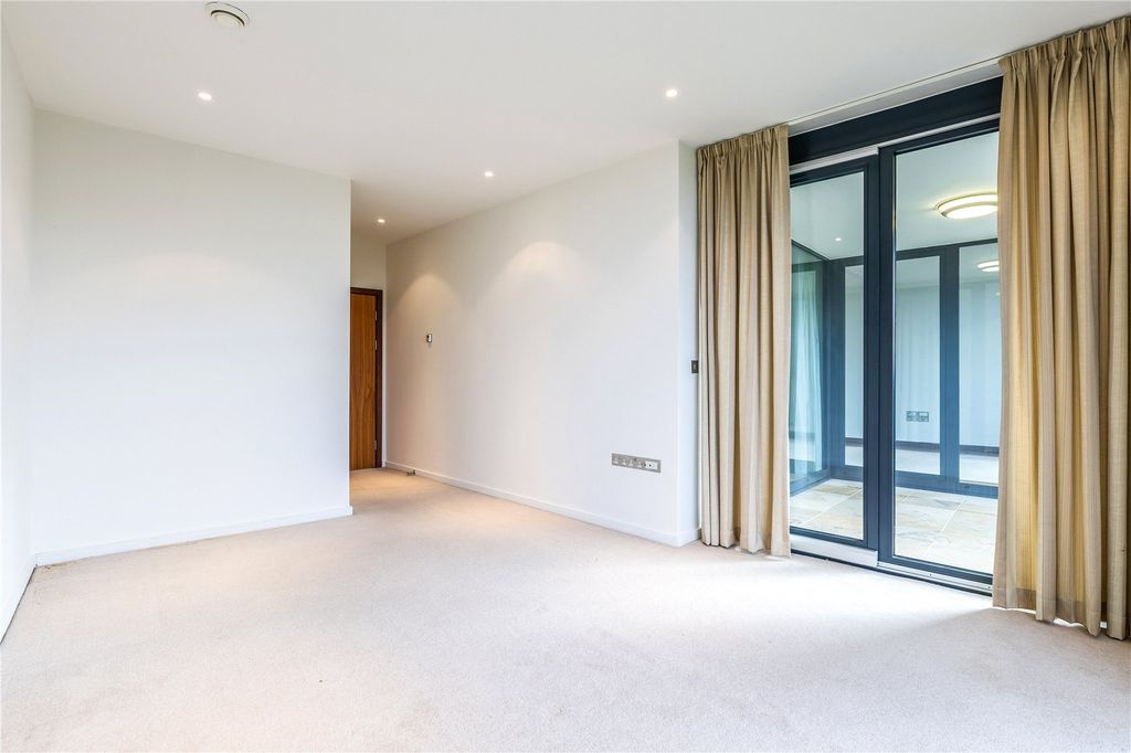 Additional image 8 of 2 bed flat for saleNuns Road, Chester, Cheshire CH1