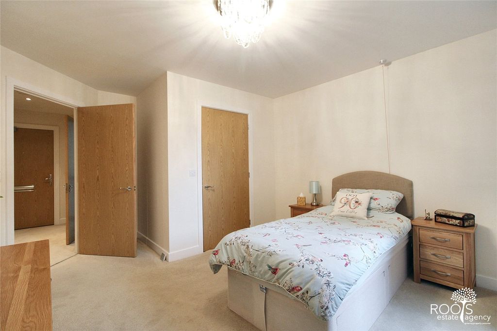 Additional image 8 of 1 bed flat for saleThatcham, Berkshire RG19