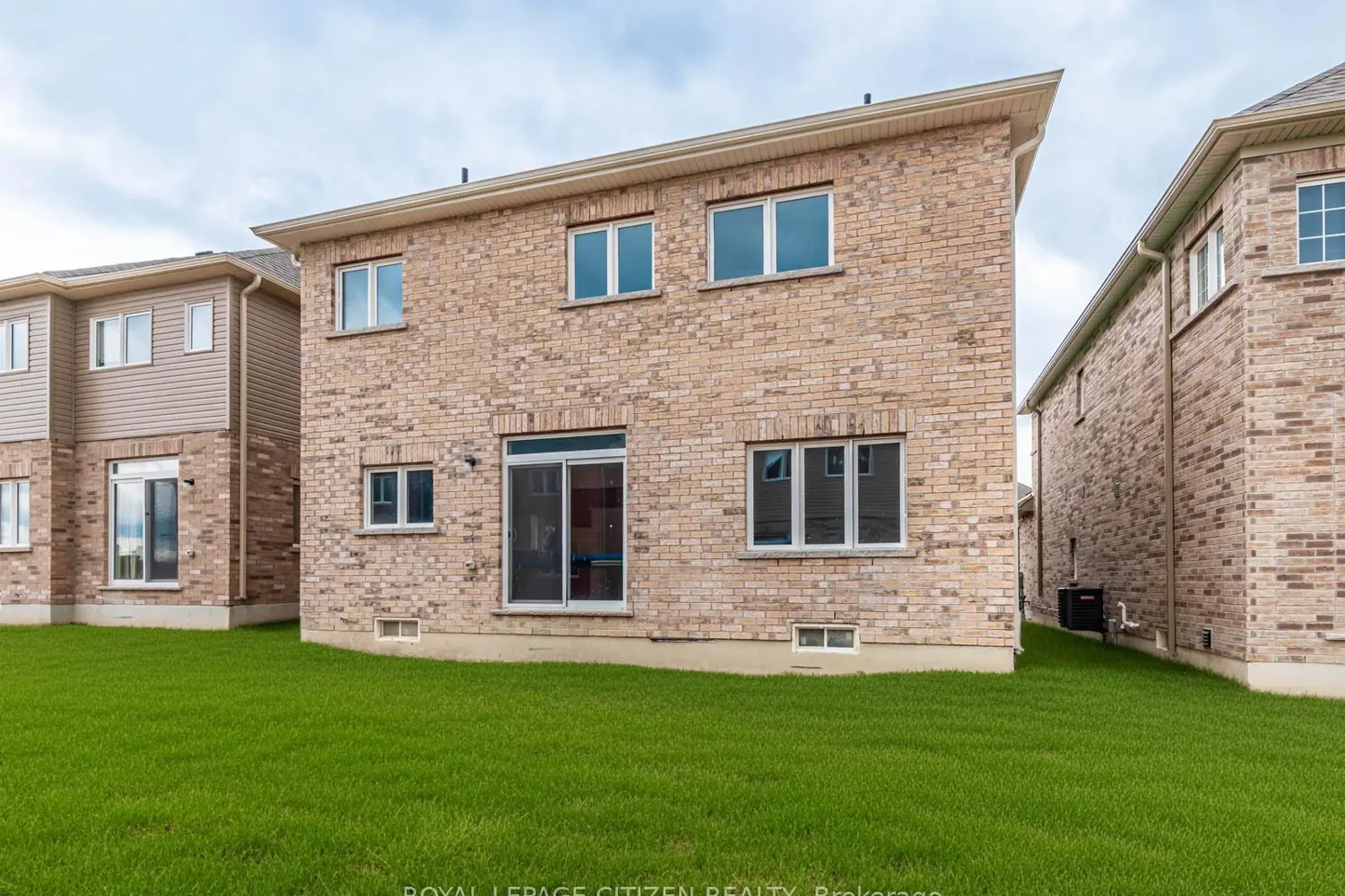 Additional image 20 of 4 Heather Fullerton Road