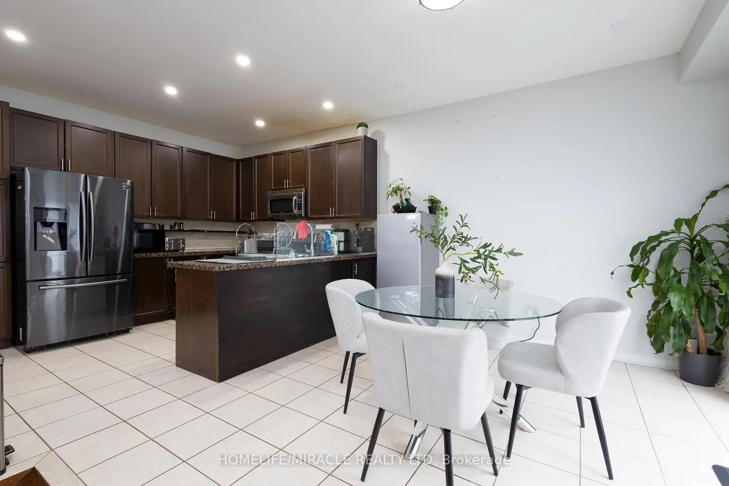 Additional image 7 of 12 Homeview Road