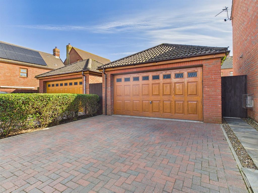 Additional image 34 of 5 bed detached house for saleSanderling Way, Porthcawl CF36