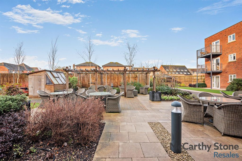 Additional image 14 of 2 bed flat for saleThe Moors, Thatcham RG19