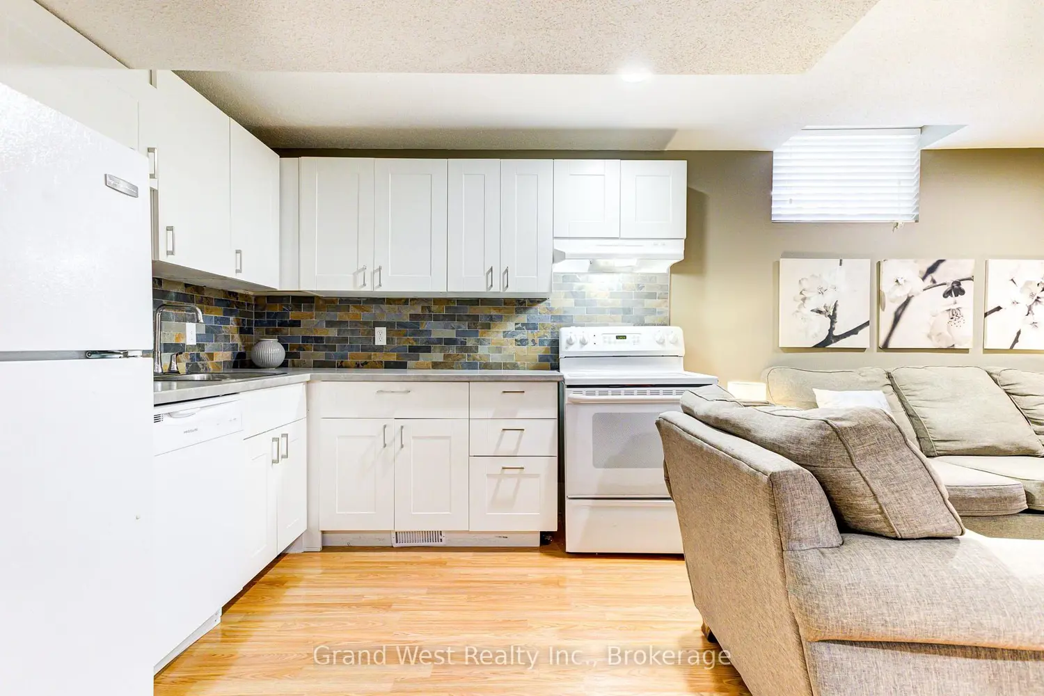 Additional image 15 of 39 Karalee Crescent